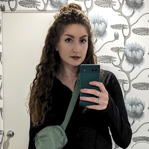 Meet your Posher, Natalie